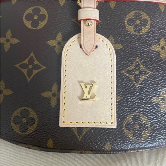 Louis Vuitton High Rise BumBag - Picture 3 of 8